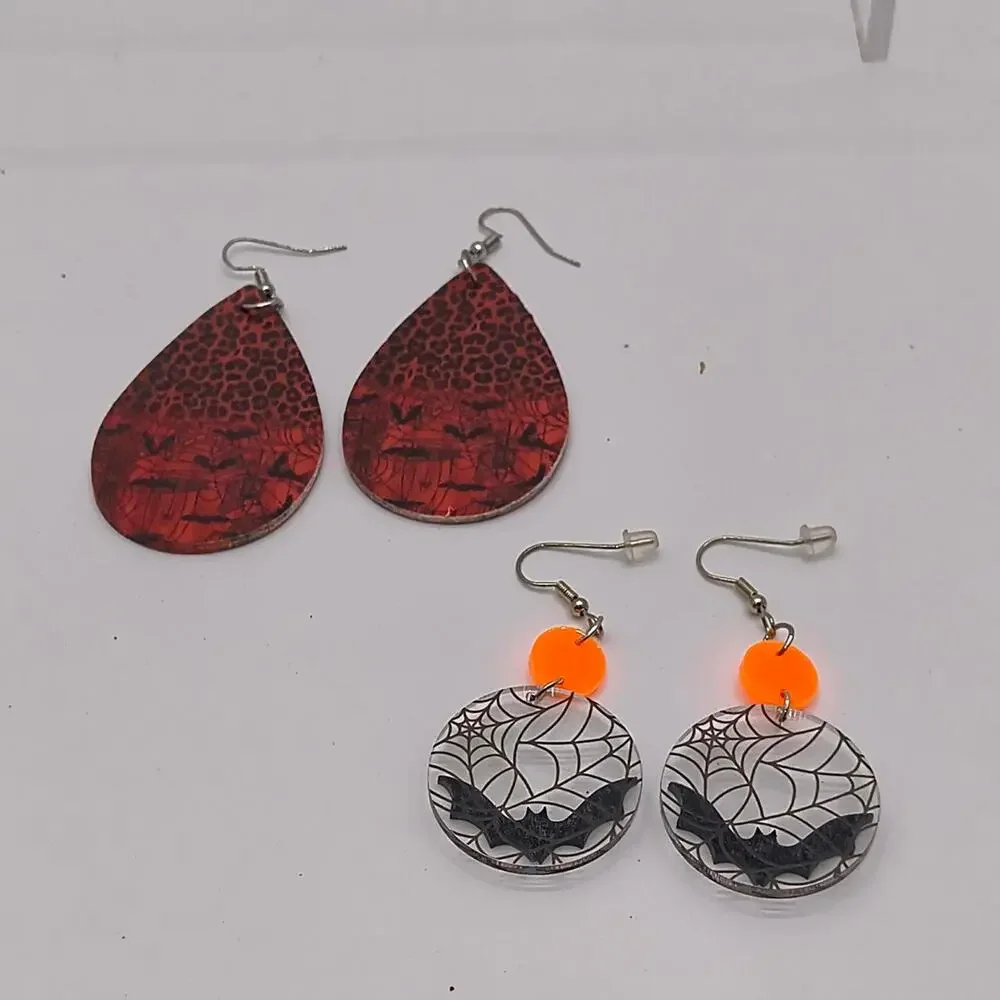 H 2 halloween earrings 2 pair